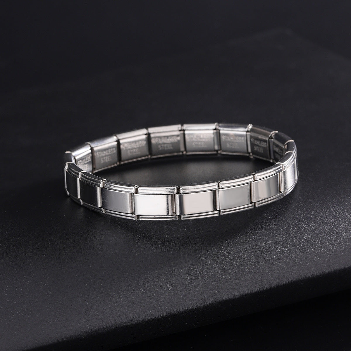 Elastic bracelet with multiple colors minimalist and luxurious daily commuting accessories