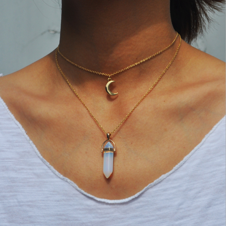 Artilady Natural Opal Moon Choker Necklace – Crystal Stone Pendant