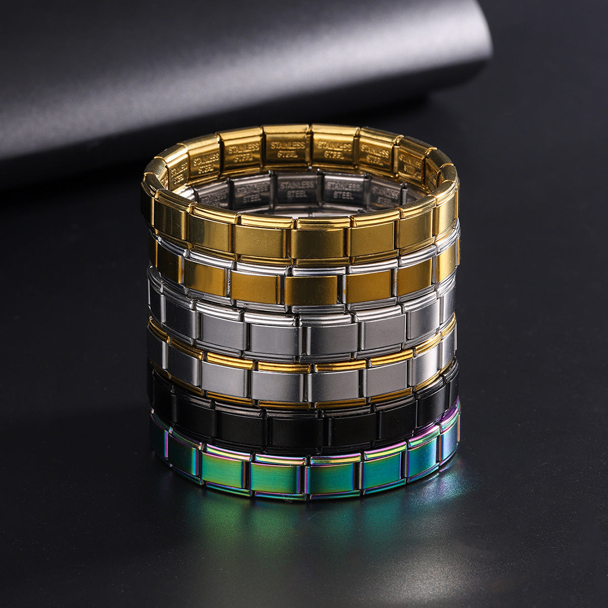 Elastic bracelet with multiple colors minimalist and luxurious daily commuting accessories