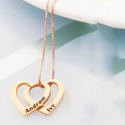 Stainless steel heart-shaped necklaces for women in three colors fashionable and versatile jewelry
