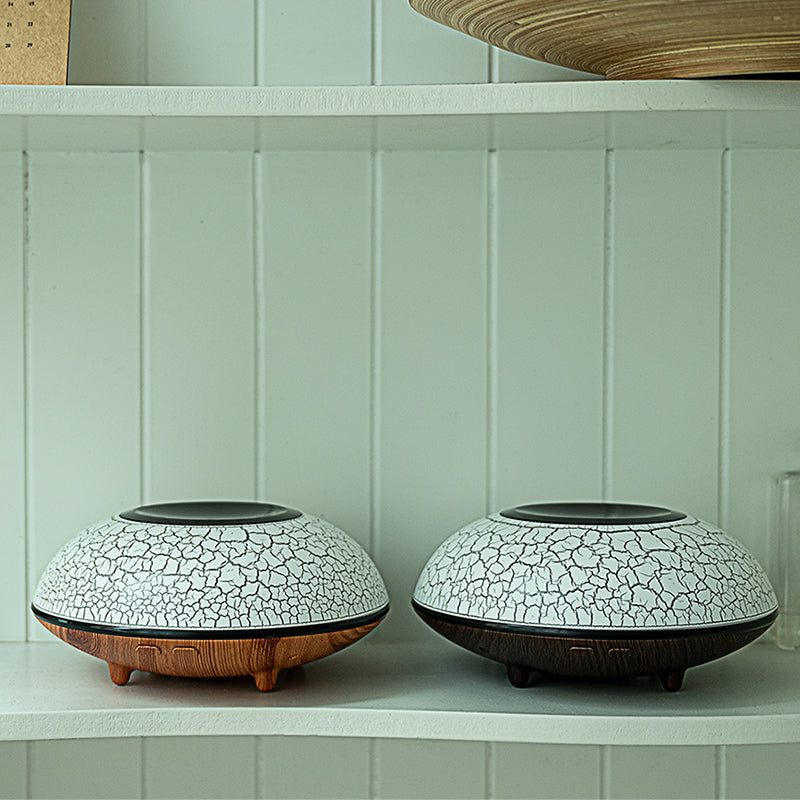 Creative UFO Humidifier Large-Capacity Colorful Aromatherapy Machine Air Purification Home Desktop Aroma Diffuser Mute
