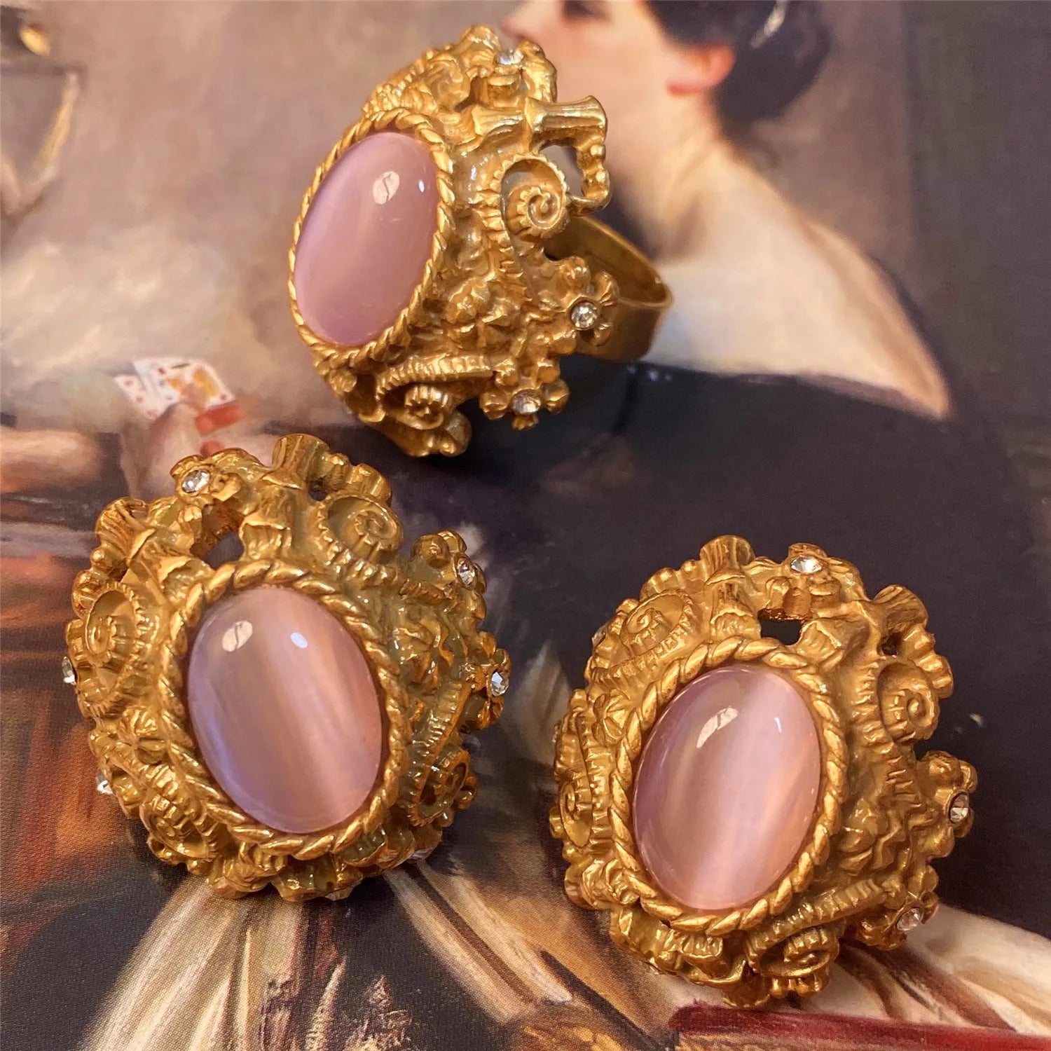 Vintage Metal Stud Earrings Natural Stone Opal Brass for Women Gold Color Jewelry New Elegant Travel Gift