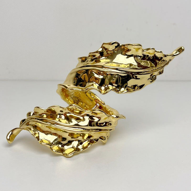 Retro gold leaf spiral wound open bracelet for women delicate metal leaf bracelet